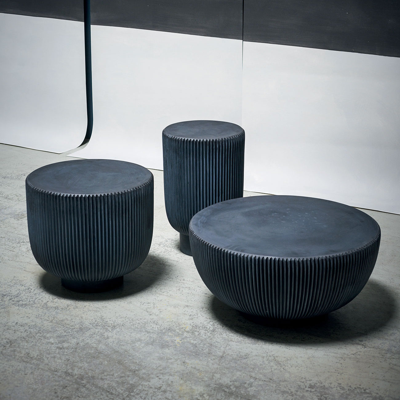 Baxter Журнальный столик Juno Cemento Blu 70 от Baxter — в интерьере