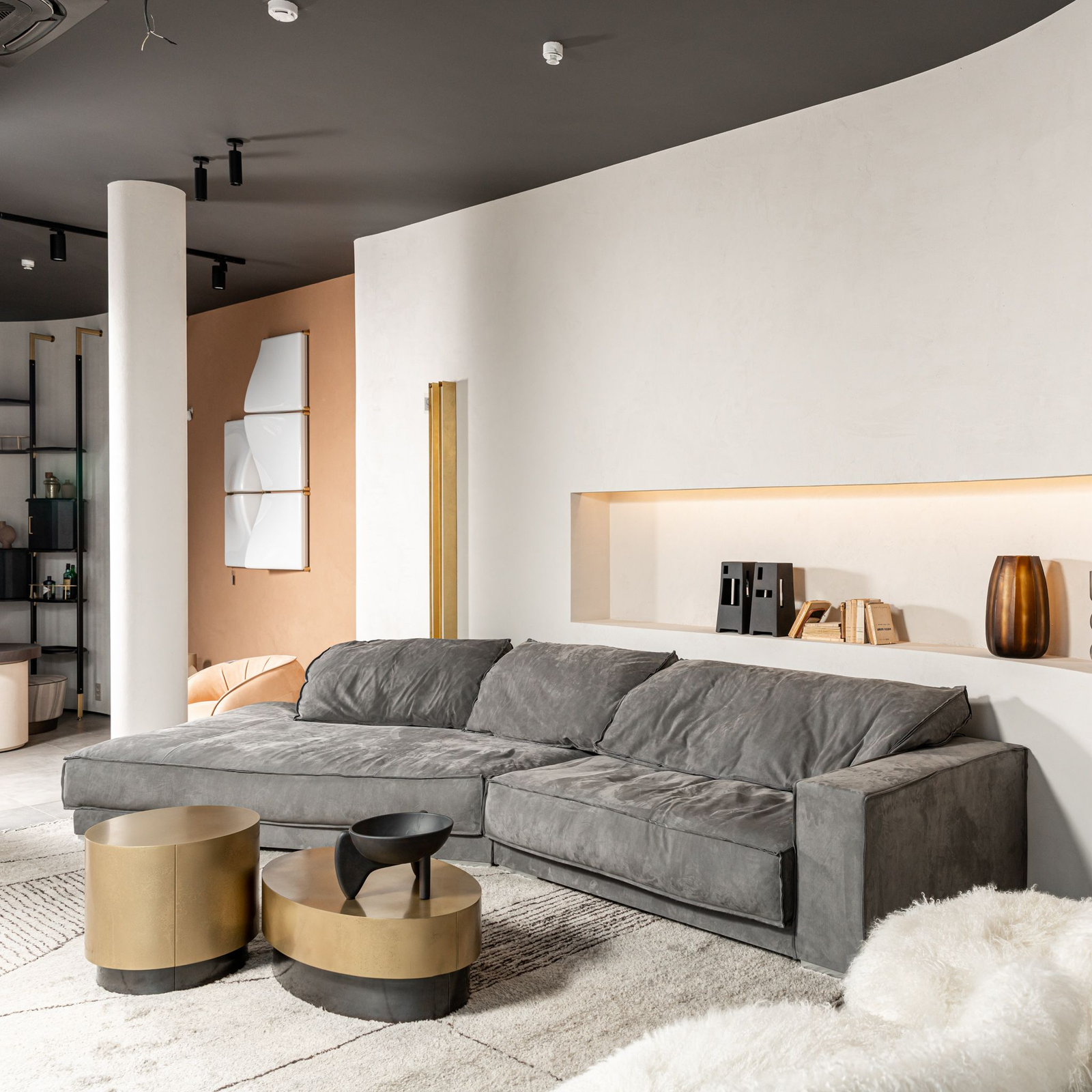 Baxter Диван Budapest Soft Kashmir Plomb от Baxter — в интерьере