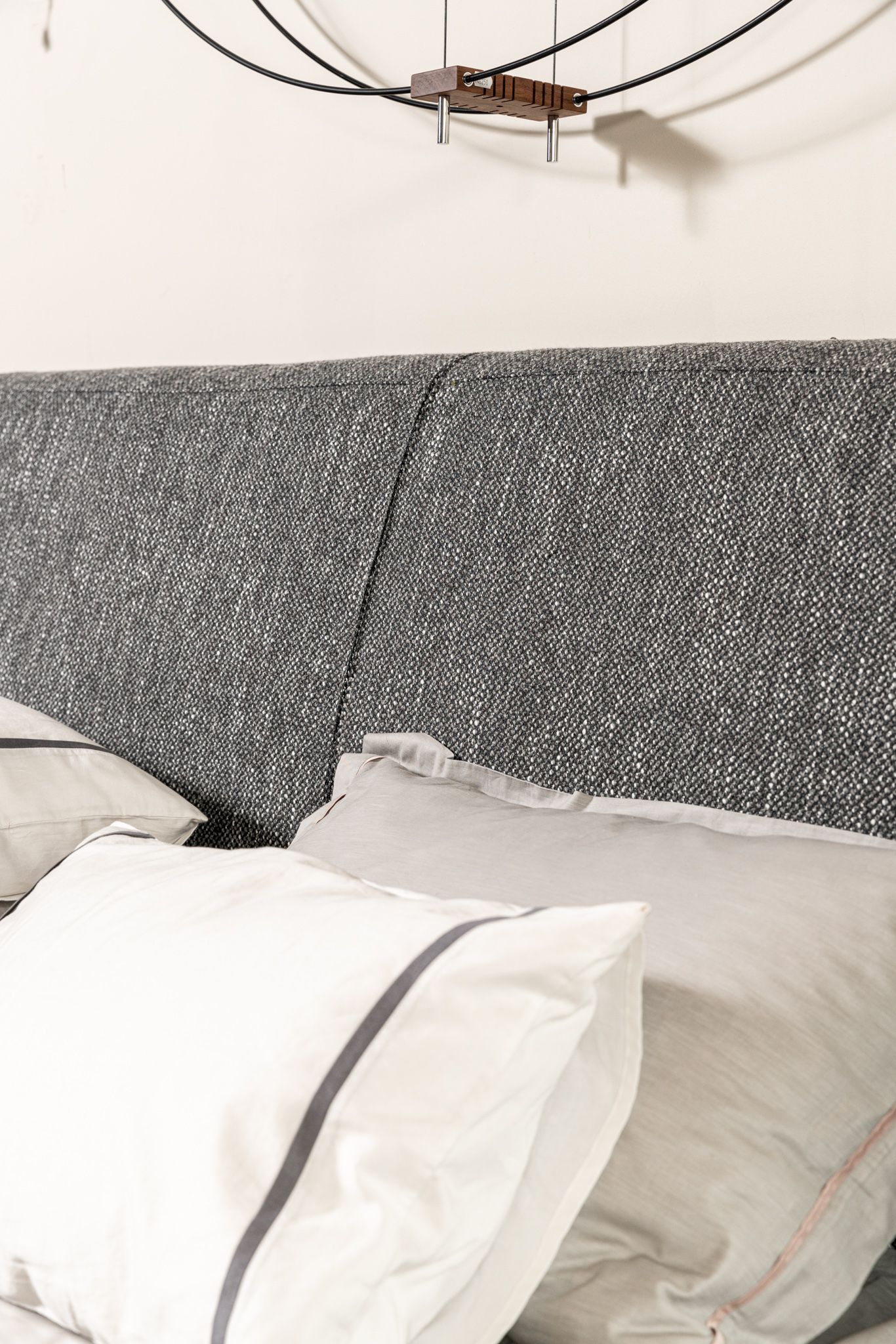 Flou Кровать Myplace Connor grey с боксом для хранения от Flou — в интерьере