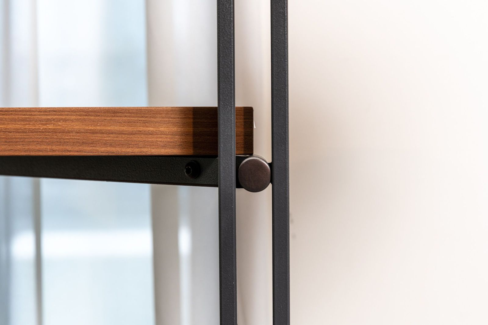 Cattelan Italia Стеллаж Hudson Noce Canaletto от Cattelan Italia — в интерьере
