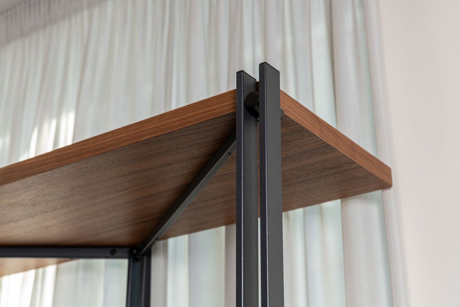Cattelan Italia Стеллаж Hudson Noce Canaletto от Cattelan Italia — в интерьере