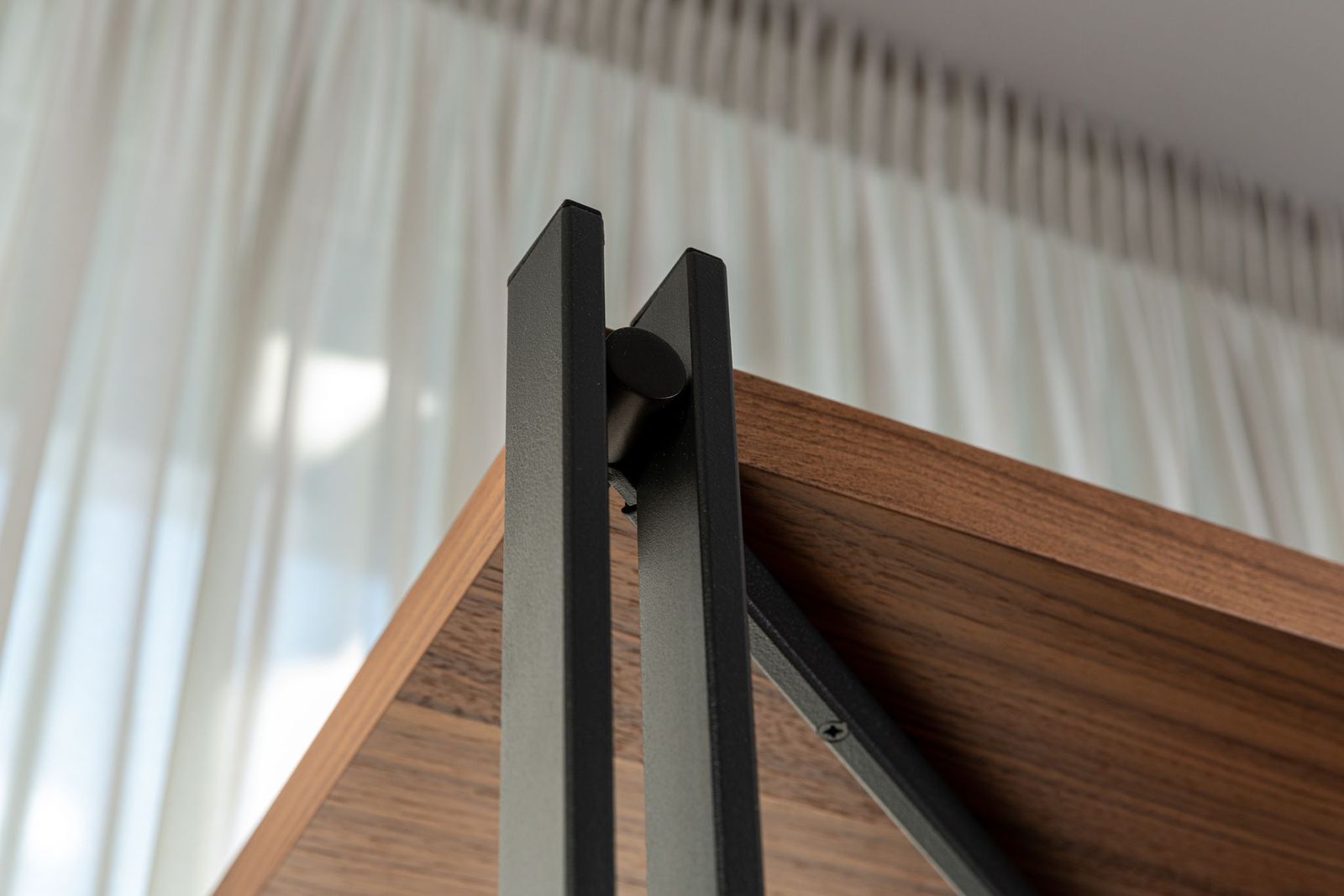 Cattelan Italia Стеллаж Hudson Noce Canaletto от Cattelan Italia — в интерьере