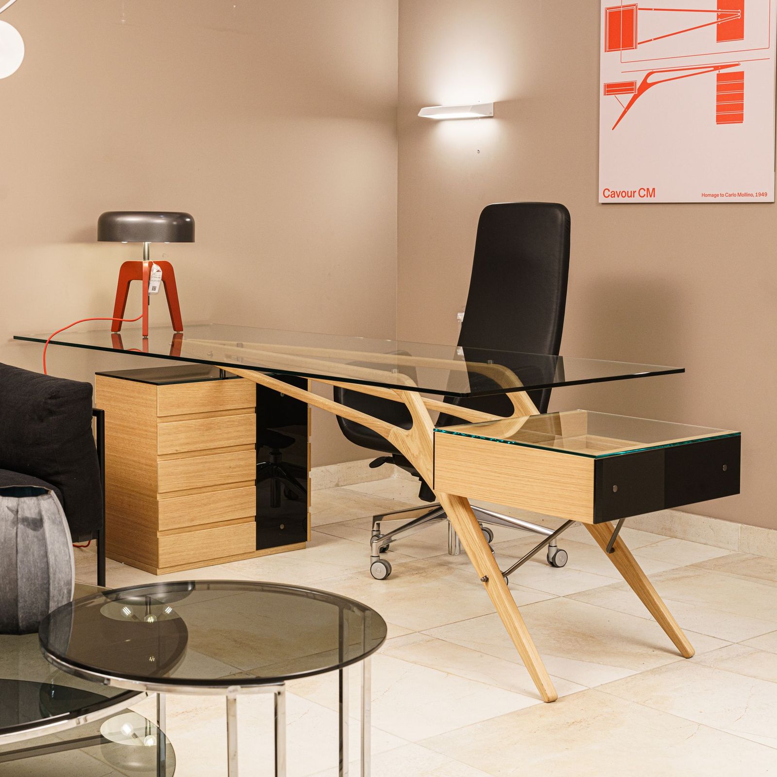 Zanotta Письменный стол Cavour Natural Oak от Zanotta — в интерьере