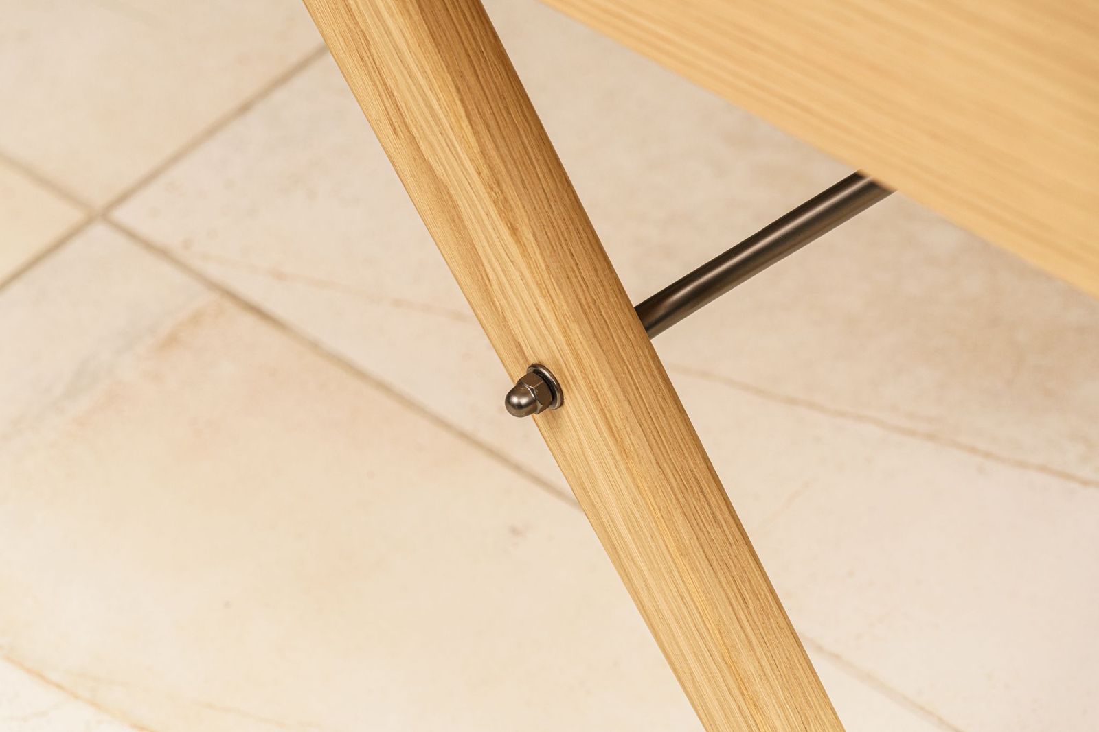 Zanotta Письменный стол Cavour Natural Oak от Zanotta — в интерьере