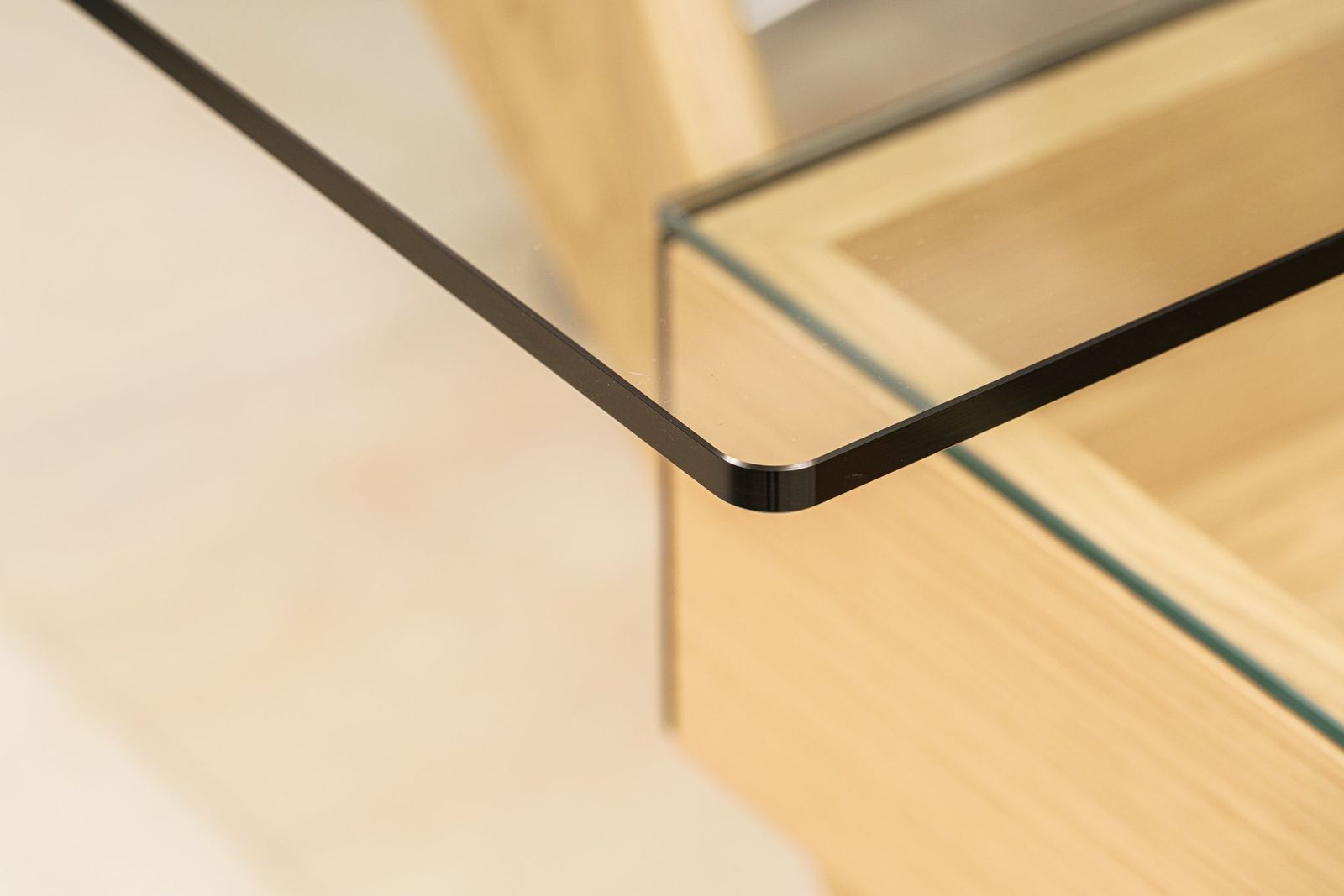Zanotta Письменный стол Cavour Natural Oak от Zanotta — в интерьере