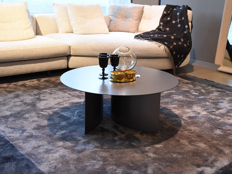 Flou Журнальный столик Pierre 90 matt burnished от Flou — в интерьере