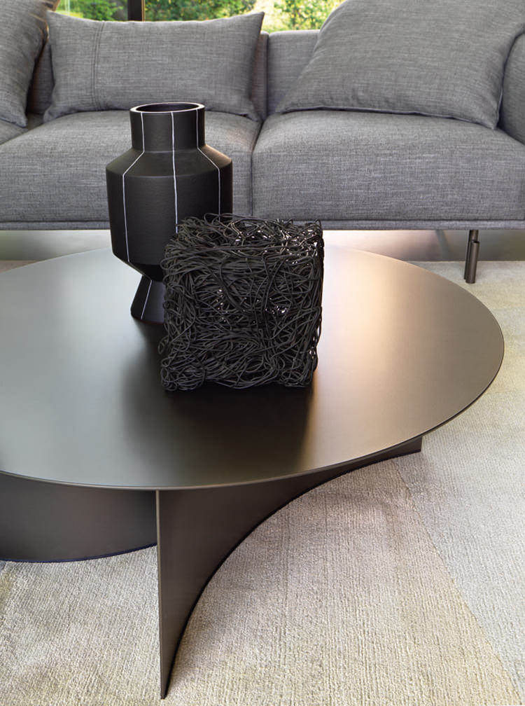 Flou Журнальный столик Pierre 90 matt burnished от Flou — в интерьере