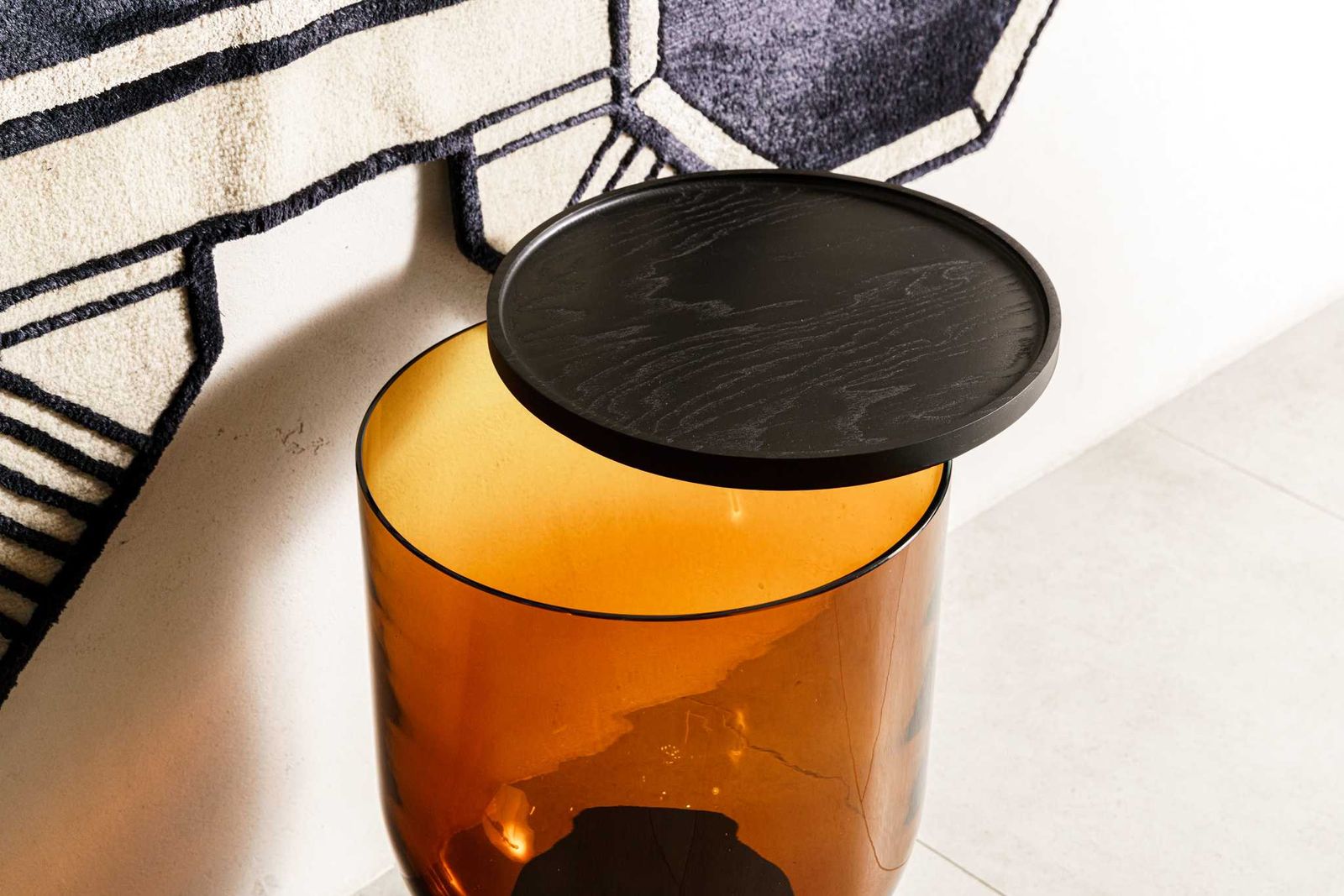 Miniforms Журнальный столик Mastea Amber от Miniforms — в интерьере