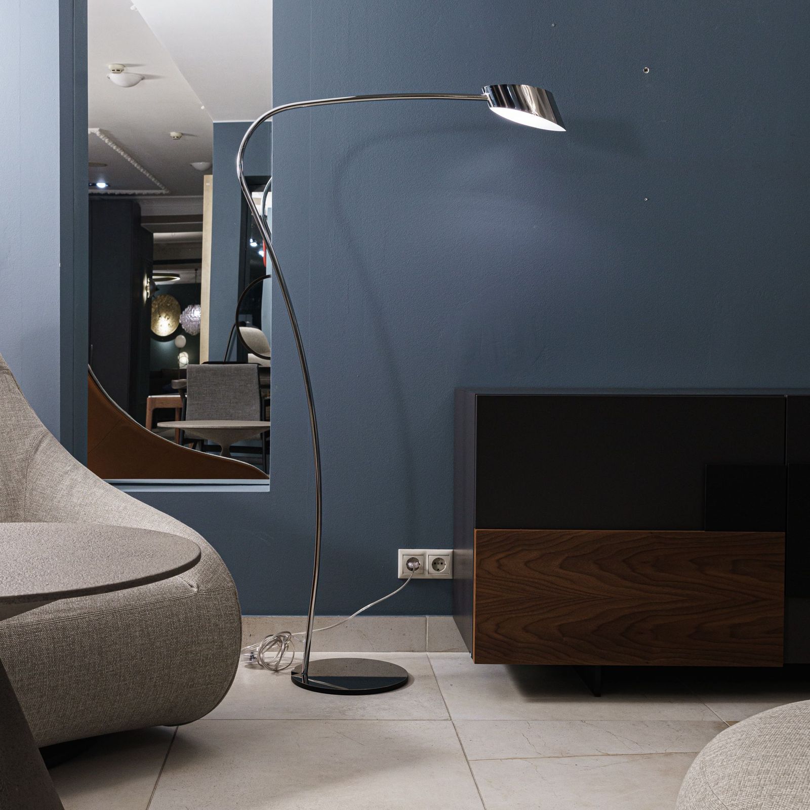 Cattelan Italia Торшер Little Flag от Cattelan Italia — в интерьере