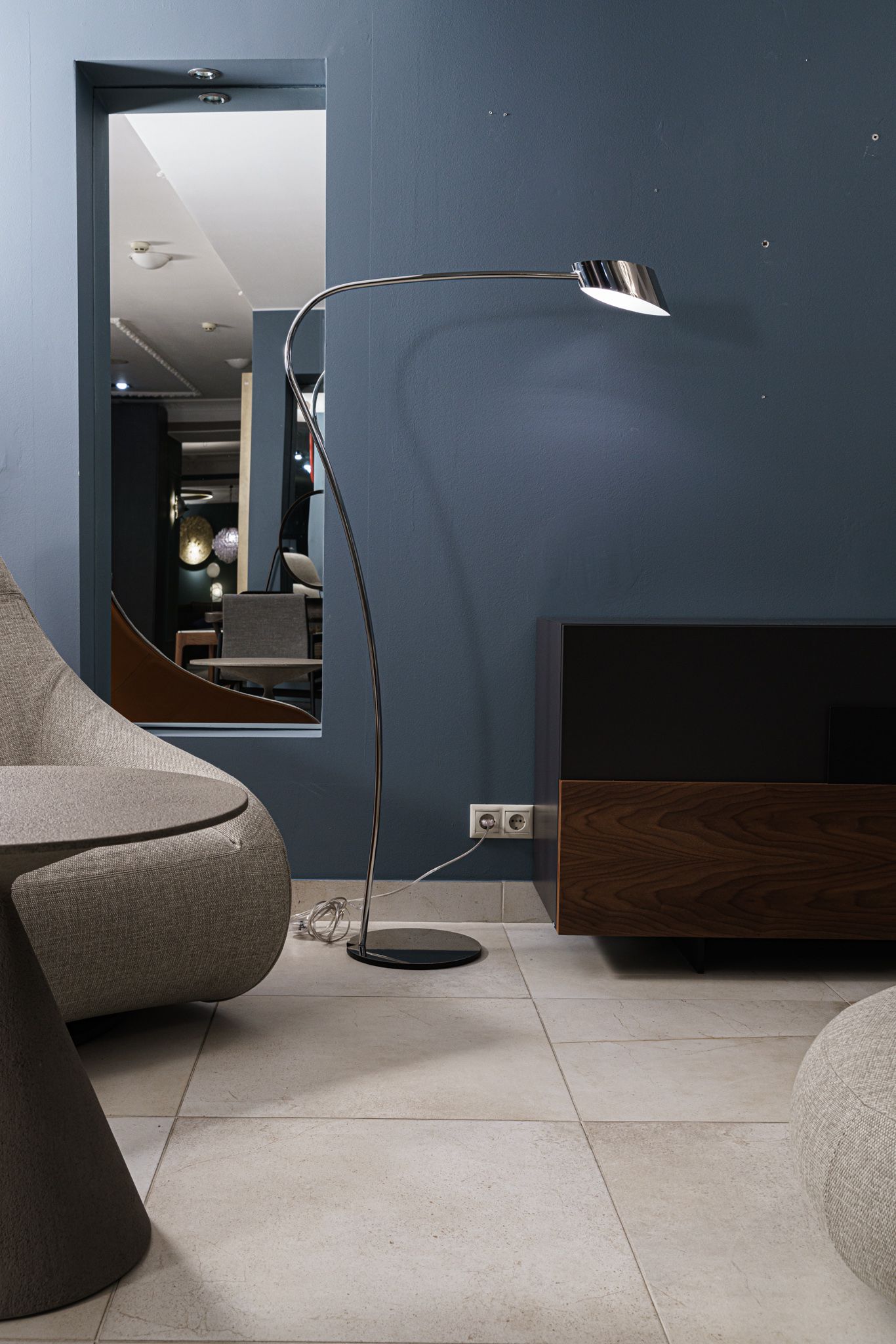 Cattelan Italia Торшер Little Flag от Cattelan Italia — в интерьере