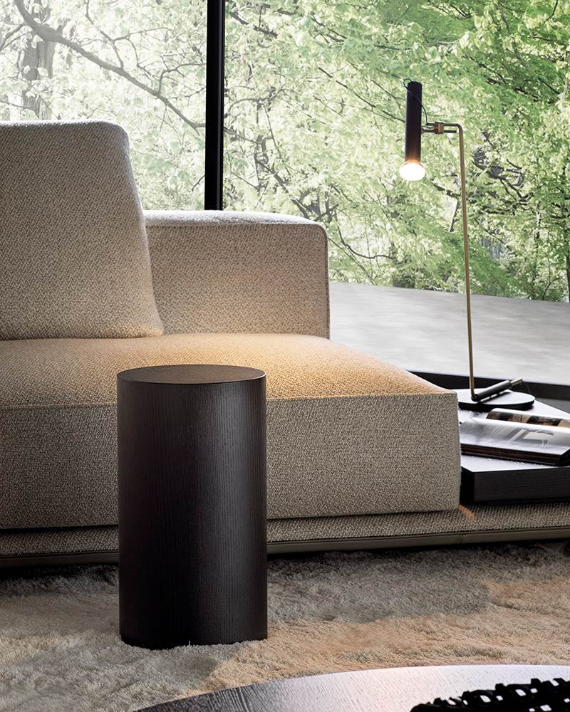 Minotti Журнальный столик Pilotis acciaio inox от Minotti — в интерьере