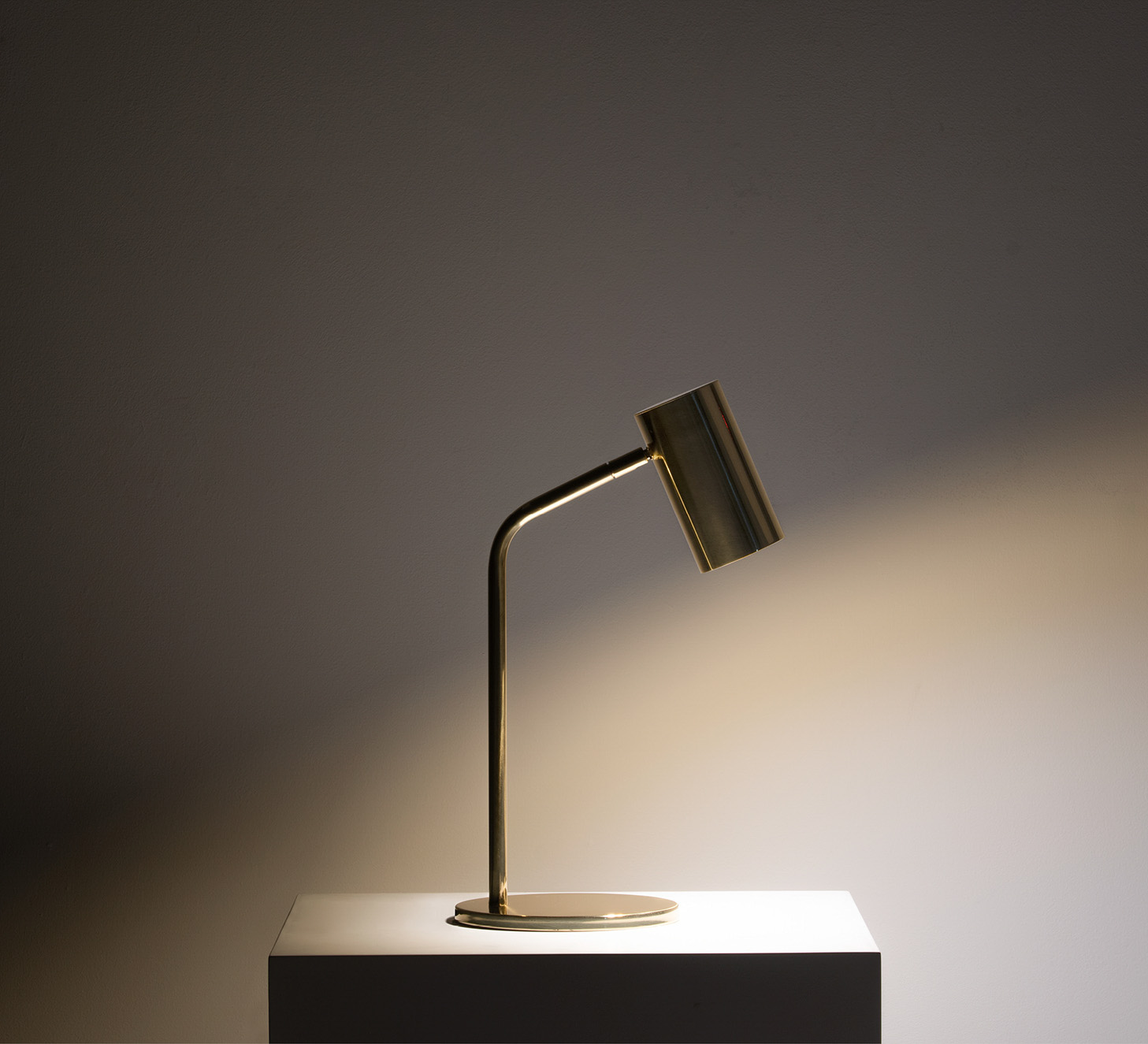 Tosconova Настольная лампа Zeno Table Lamp от Tosconova — в интерьере
