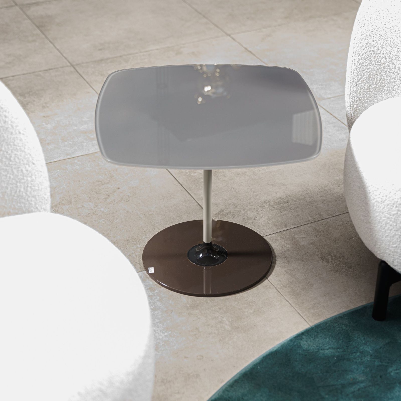 Kartell Сет из 3 столиков Thierry от Kartell — в интерьере