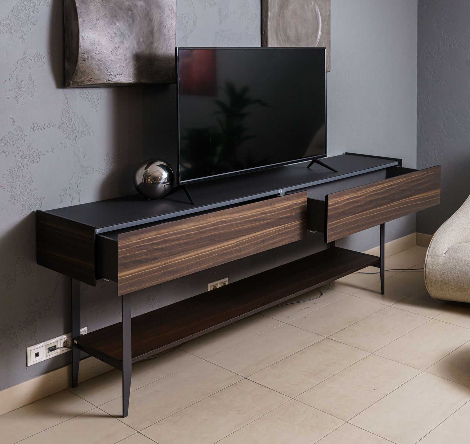 Cattelan Italia Консоль высокая Horizon Rovere Bruciato от Cattelan Italia — в интерьере