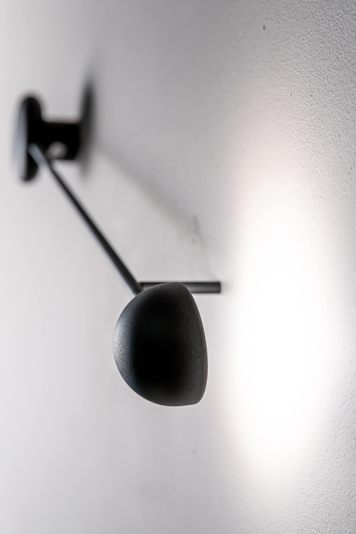 Vibia Бра Pin 1692 Black от Vibia — в интерьере