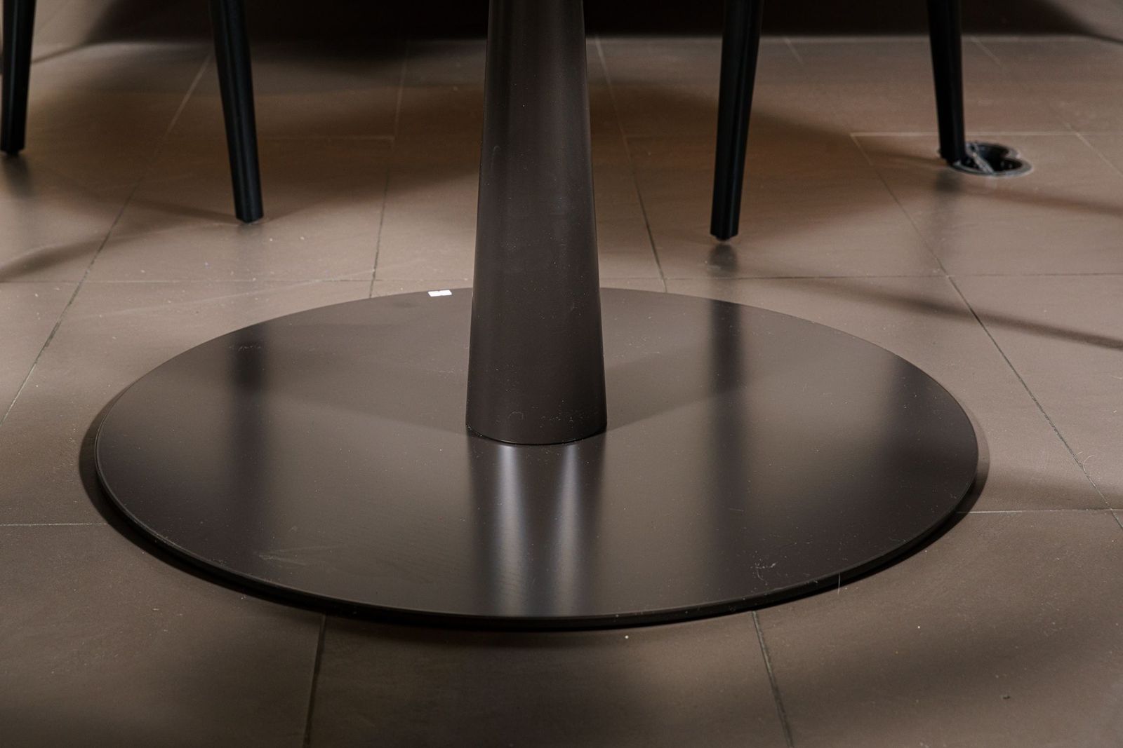 Poliform Стол Flute Sahara Noir от Poliform — в интерьере