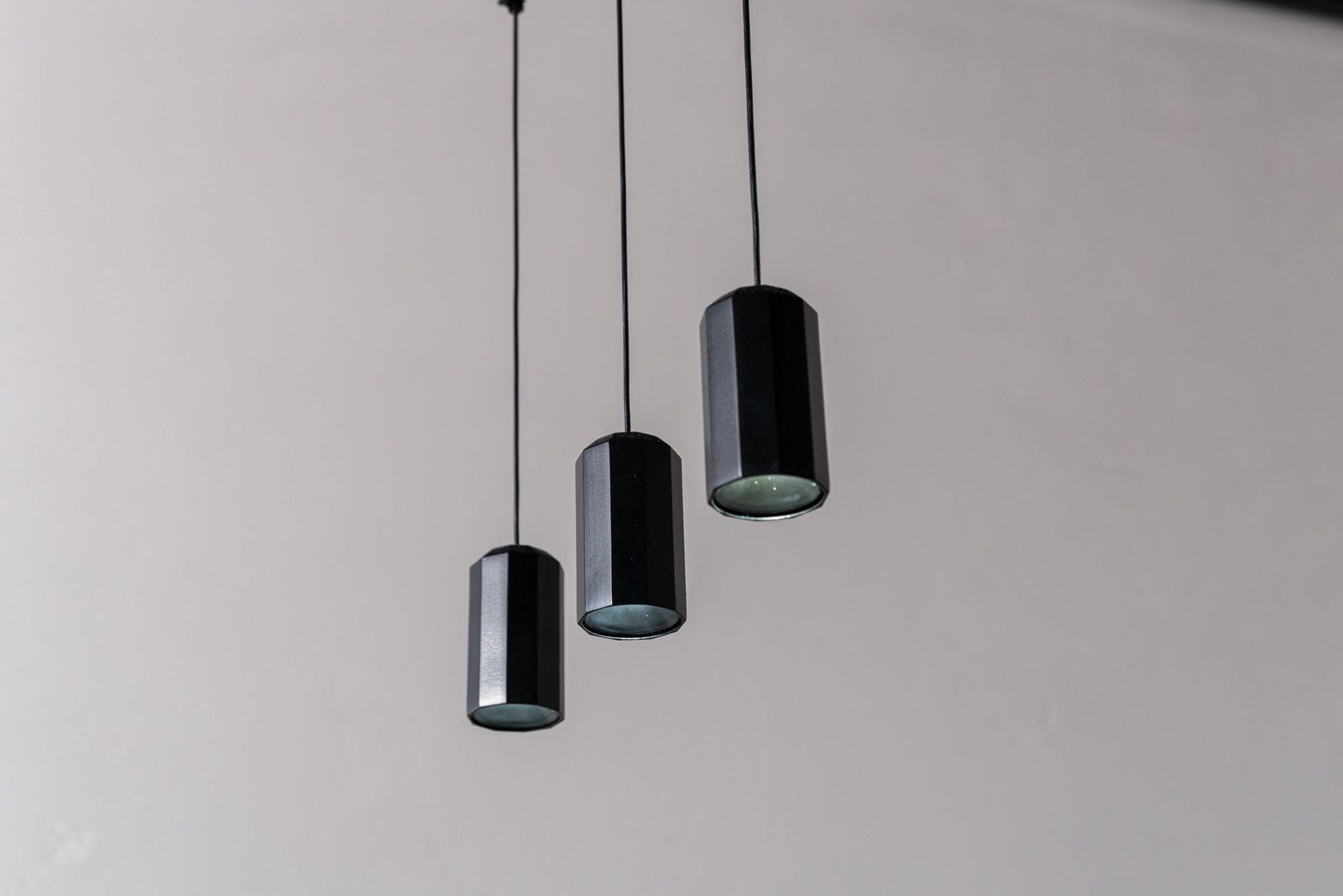 Vibia Подвесной светильник Wireflow Lineal 0338 от Vibia — в интерьере