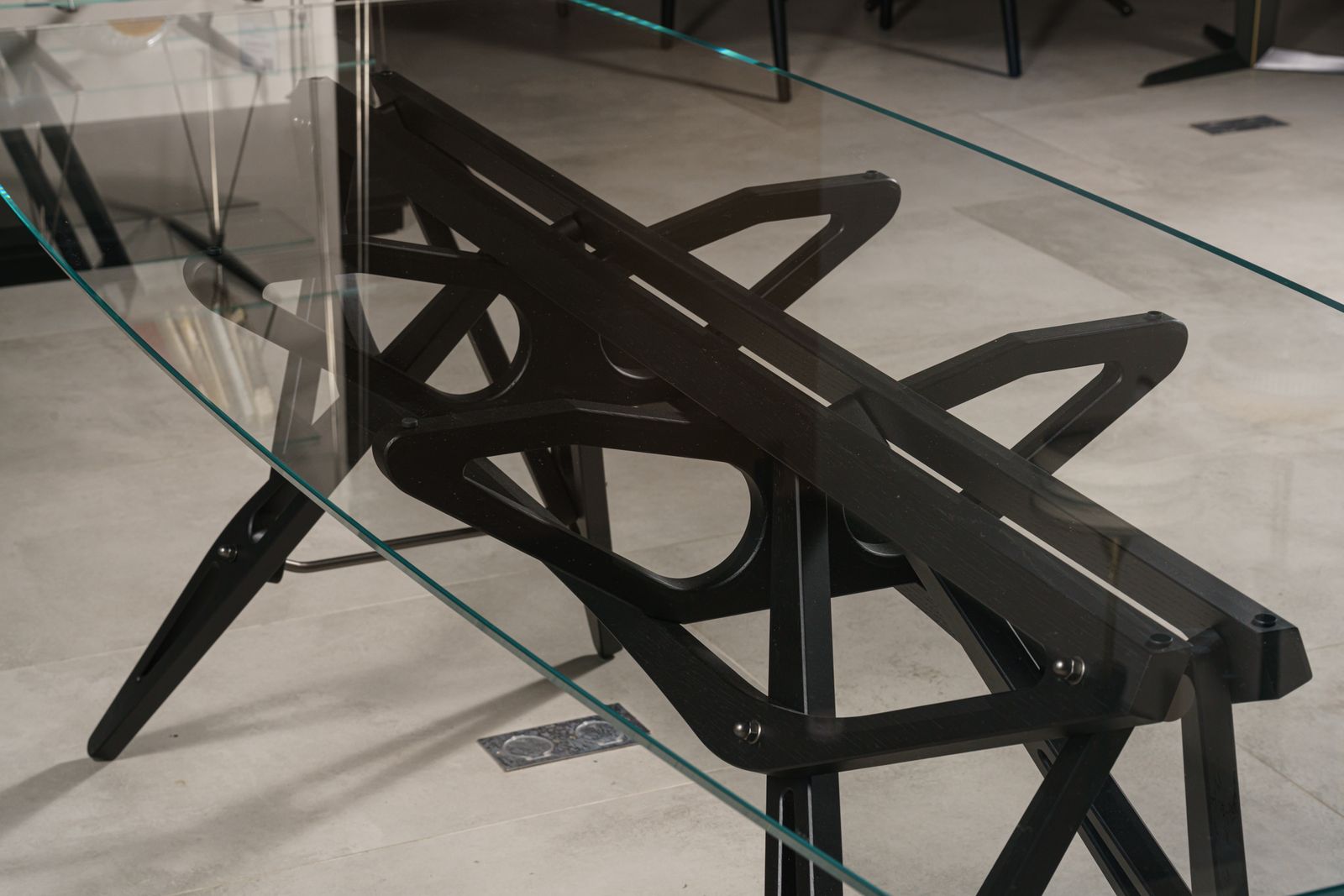 Zanotta Стол CM Extra-clear glass Reale от Zanotta — в интерьере