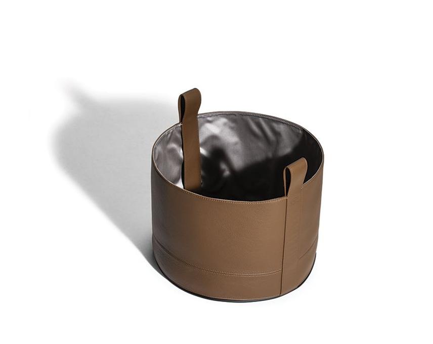 Poltrona Frau Кожаная корзина Leather Basket M от Poltrona Frau