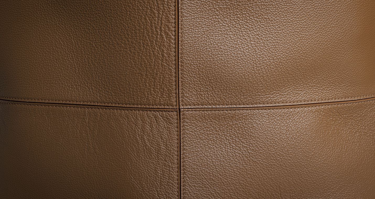 Poltrona Frau Кожаная корзина Leather Basket L от Poltrona Frau — в интерьере