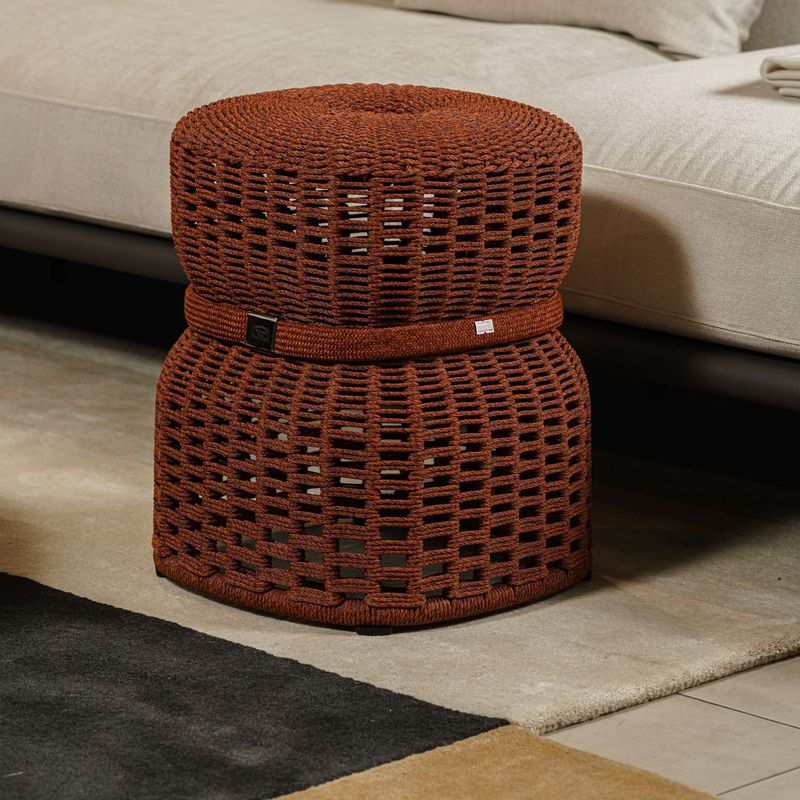 Poltrona Frau Пуф Lepli Outdoor Rust от Poltrona Frau — в интерьере