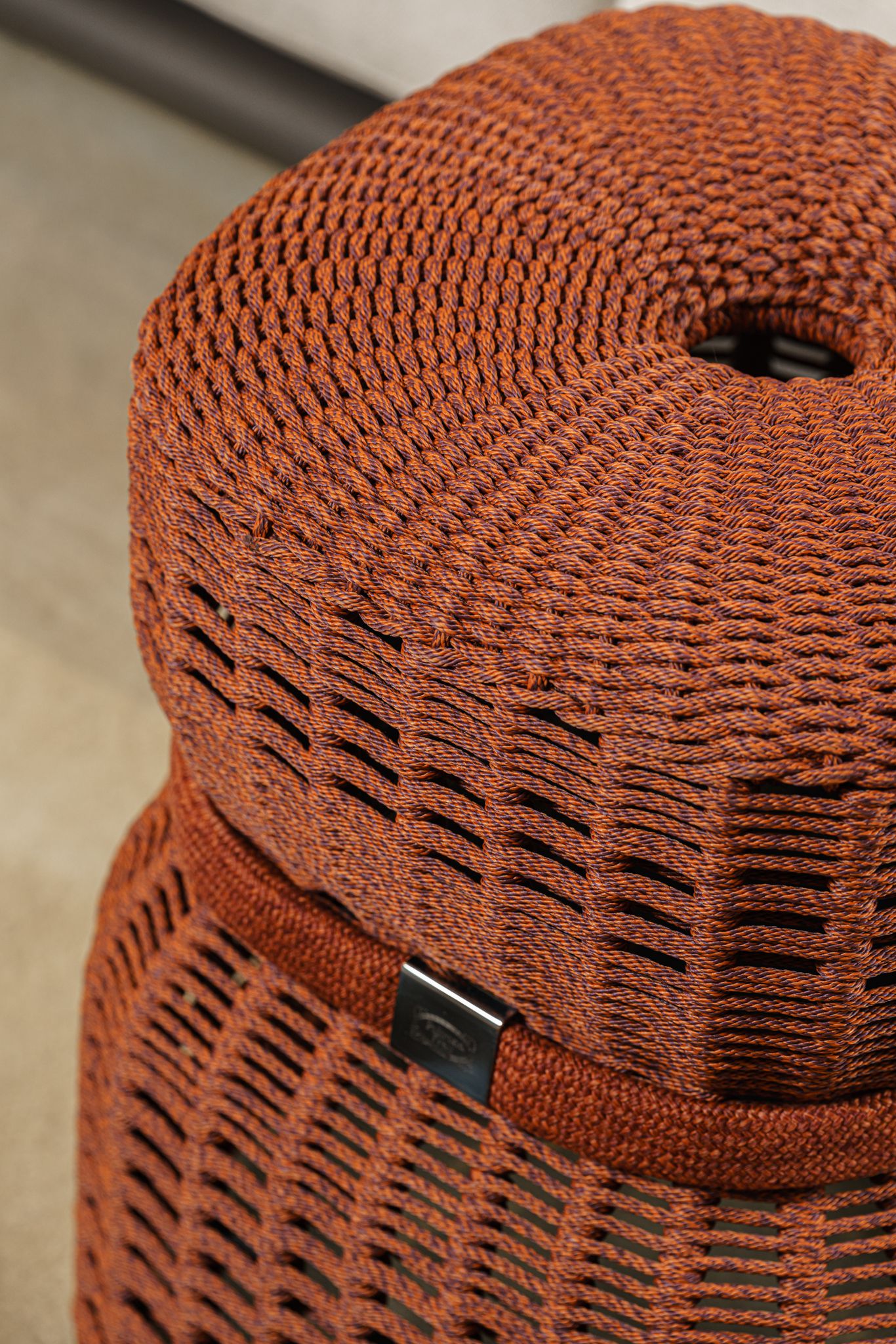 Poltrona Frau Пуф Lepli Outdoor Rust от Poltrona Frau — в интерьере