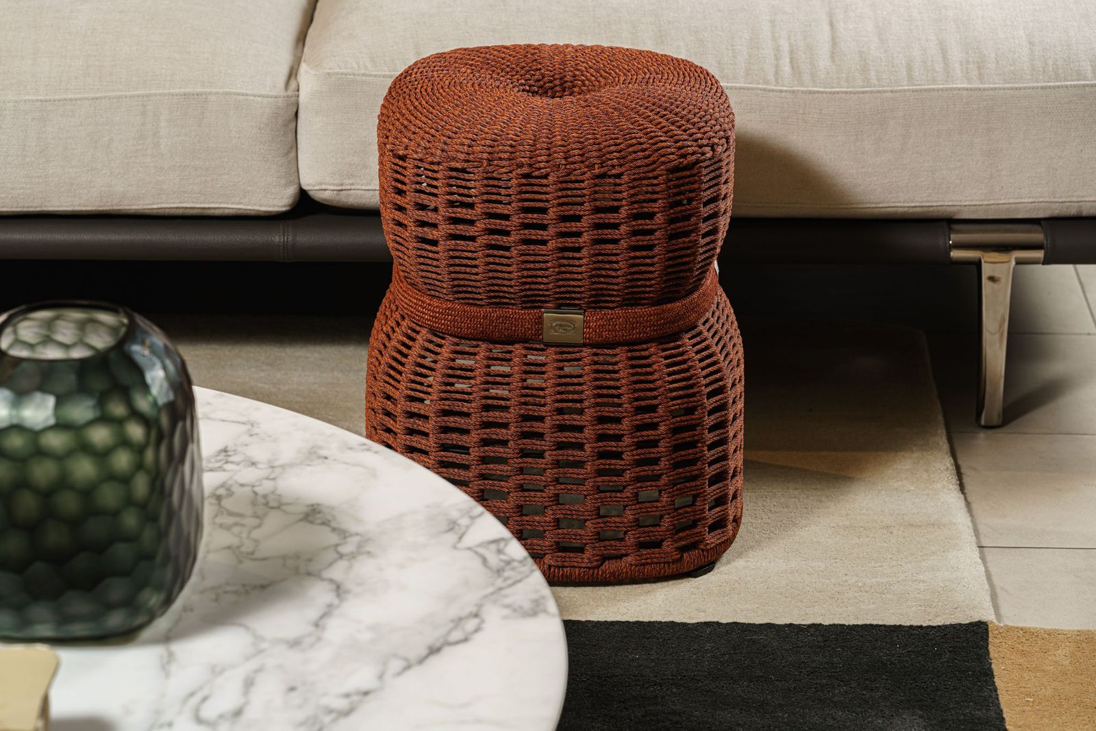 Poltrona Frau Пуф Lepli Outdoor Rust от Poltrona Frau — в интерьере