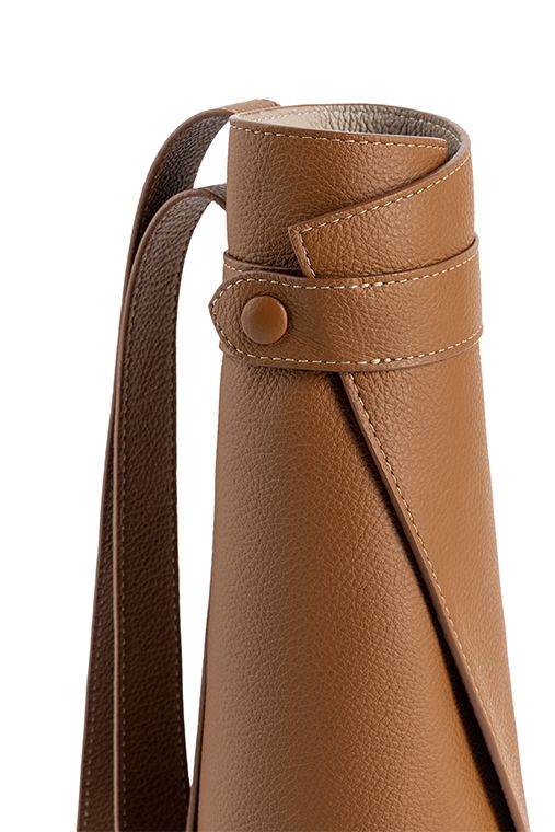 Poltrona Frau Футляр для вина Wine Bag от Poltrona Frau — в интерьере