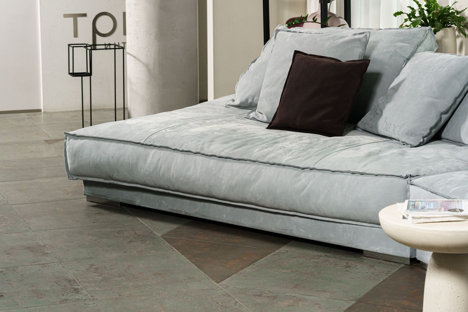 Baxter Диван Budapest Soft Kashmir Ciment от Baxter — в интерьере