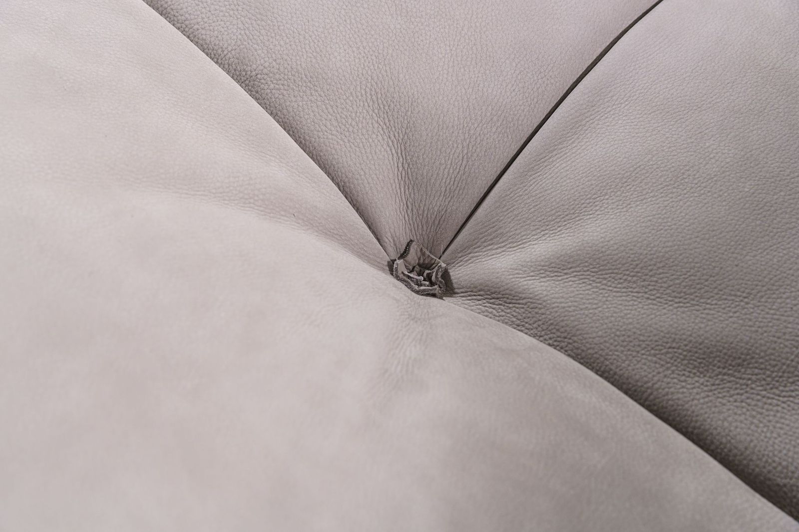 Baxter Диван двухместный Milano Light Grey cat.A от Baxter — в интерьере