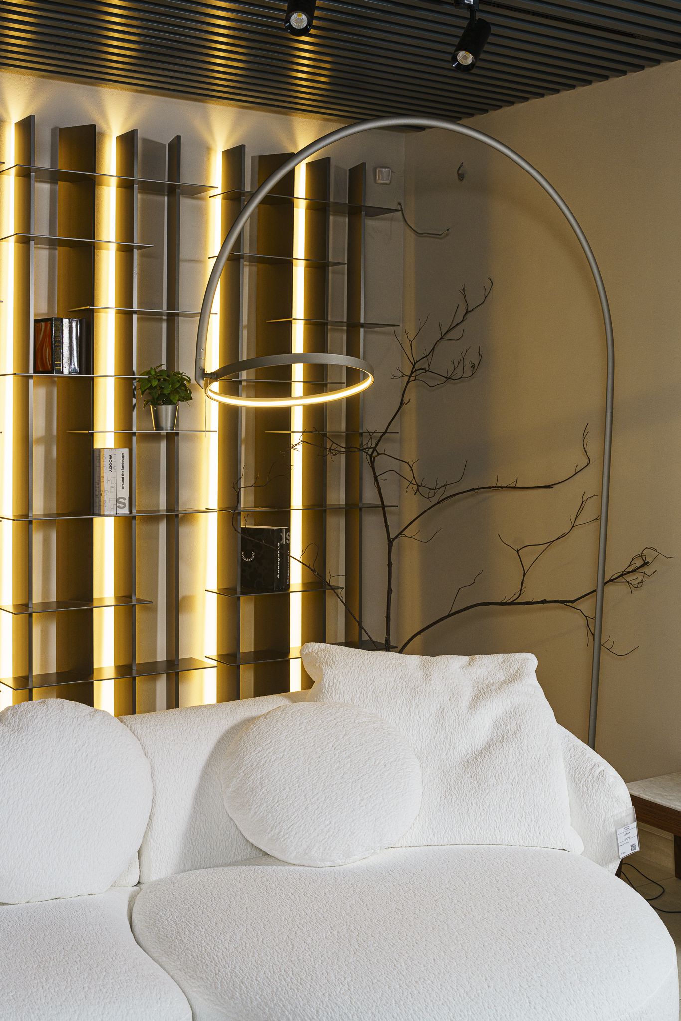 Cattelan Italia Торшер Arx от Cattelan Italia — в интерьере