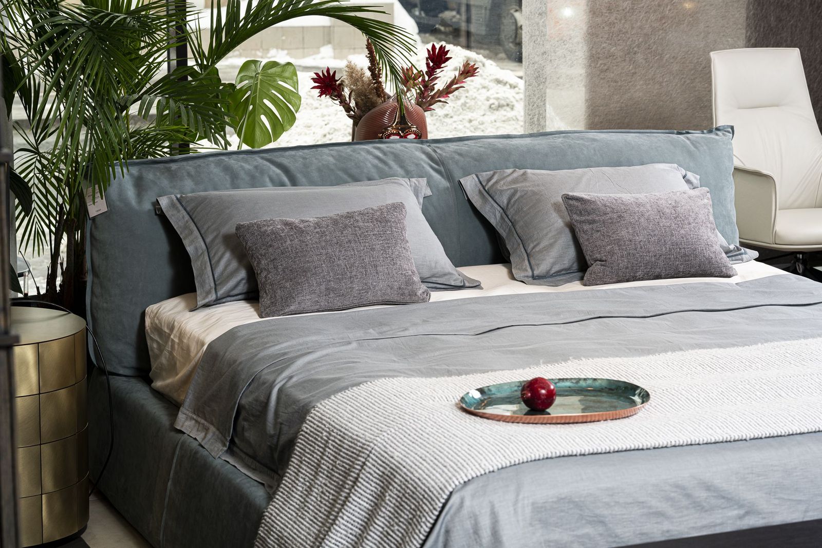 Baxter Кровать Paris Slim Kashmir Sucre от Baxter — в интерьере