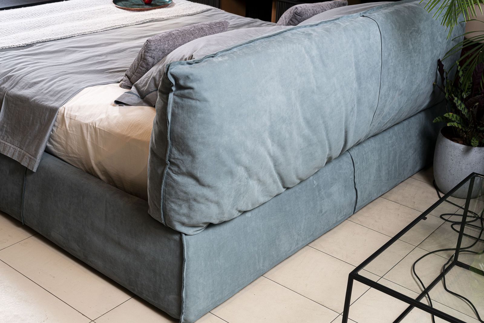 Baxter Кровать Paris Slim Kashmir Sucre от Baxter — в интерьере
