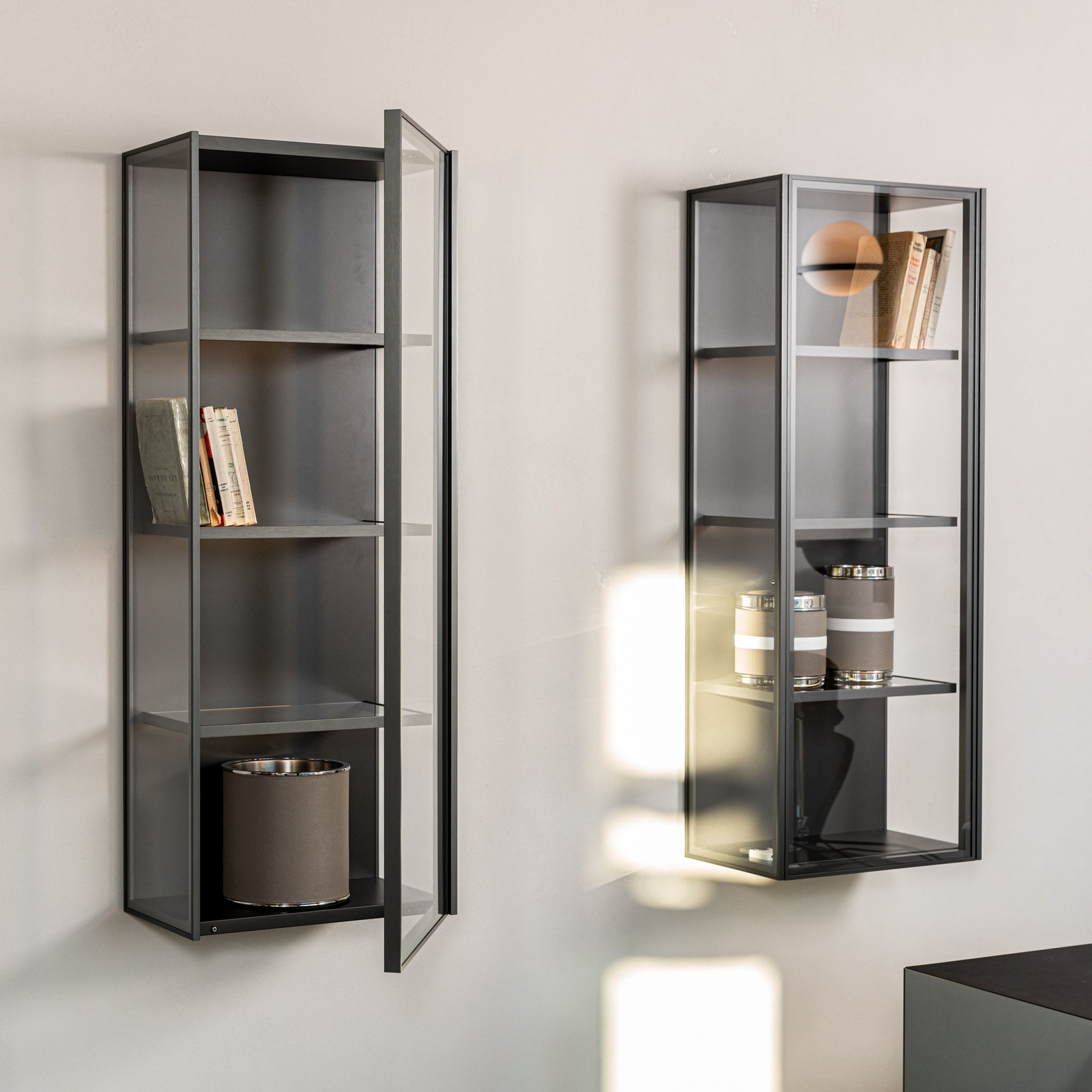Molteni&C Настенная витрина Pass-Word от Molteni & C — в интерьере