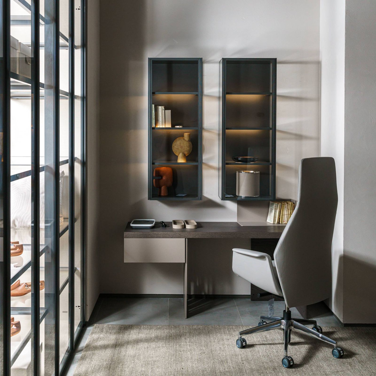 Molteni&C Настенная витрина Pass-Word от Molteni & C — в интерьере