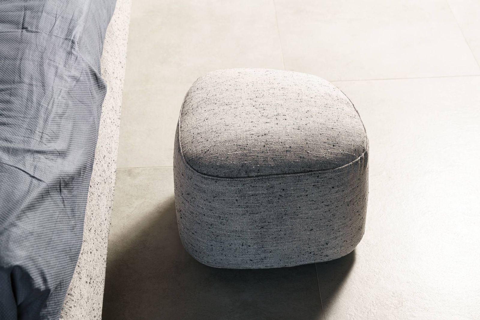 Flou Пуф Pierre Stone 505 от Flou — в интерьере