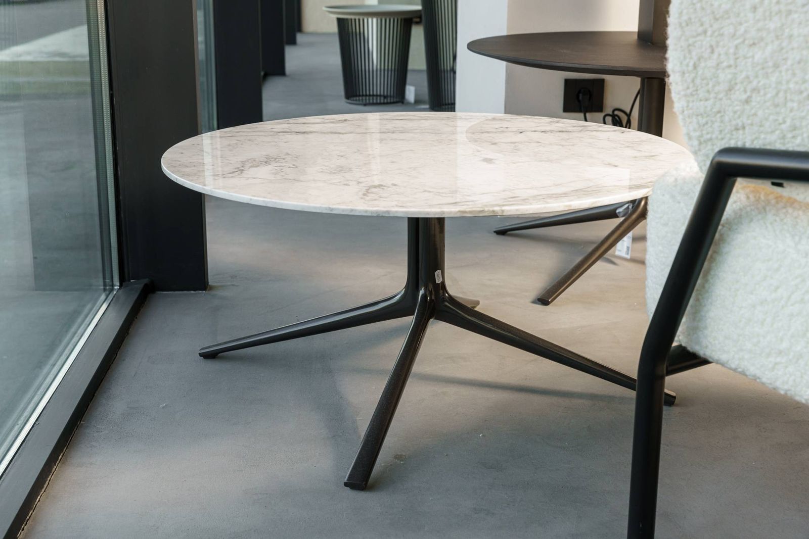 Poliform Журнальный столик Mondrian Calacatta oro от Poliform — в интерьере