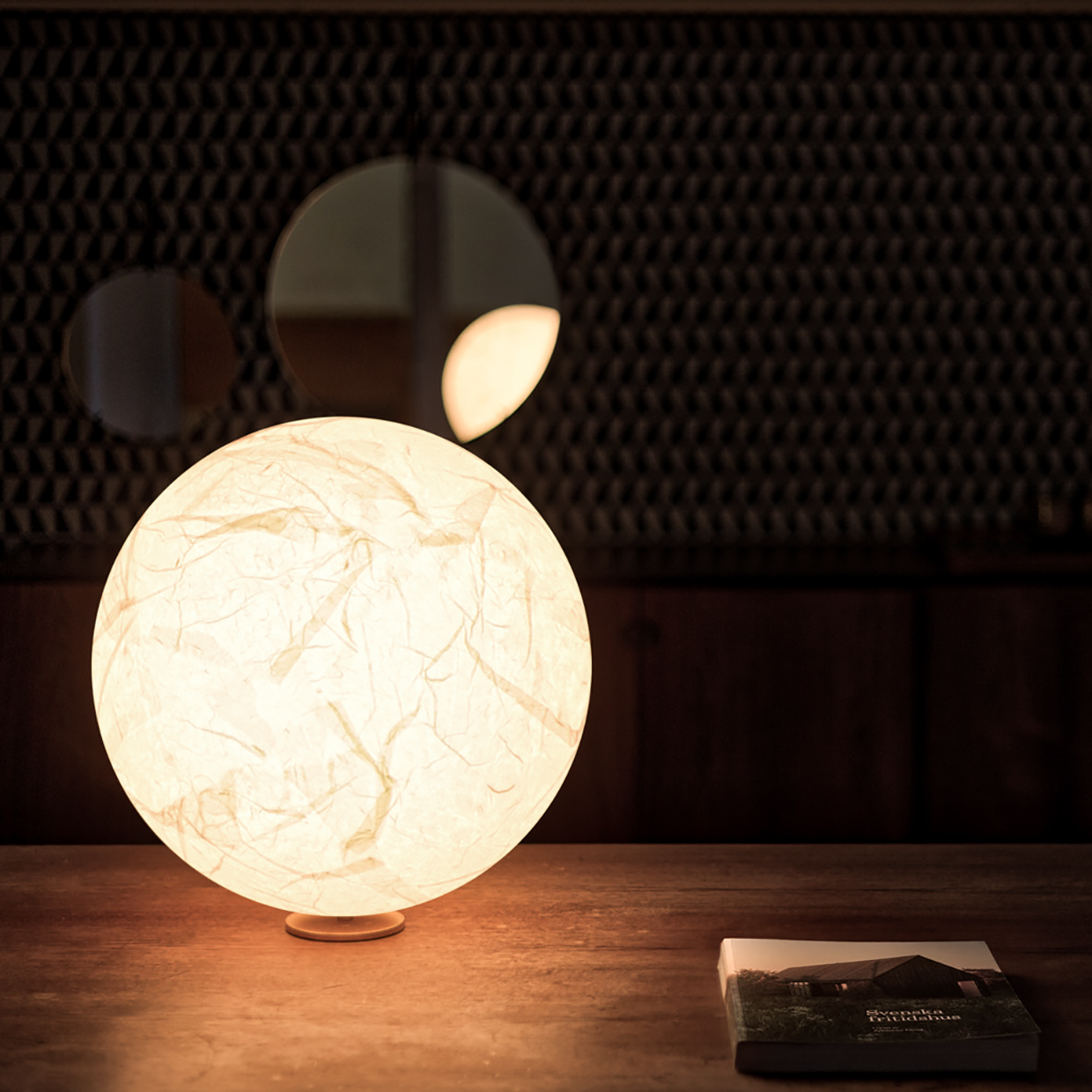 Davide Groppi Настольная лампа Mooon T от Davide Groppi — в интерьере