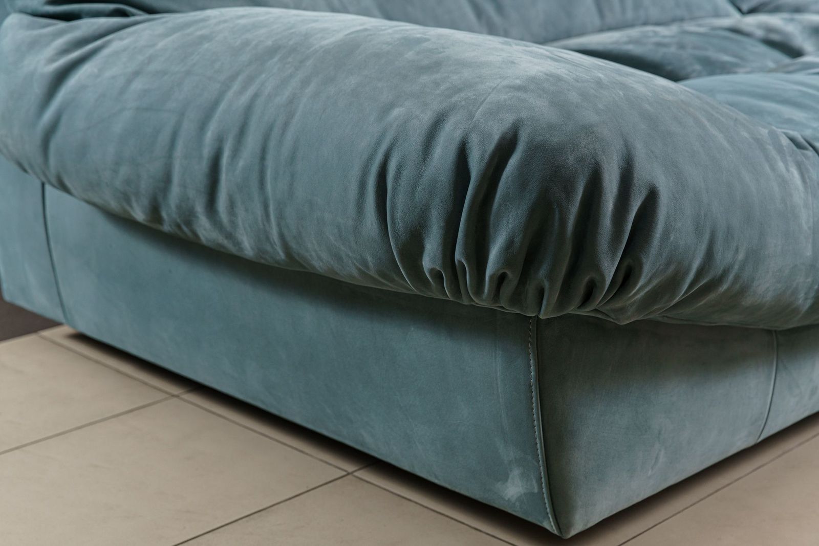 Baxter Диван двухместный Milano Kashmir Sucre cat.A от Baxter — в интерьере