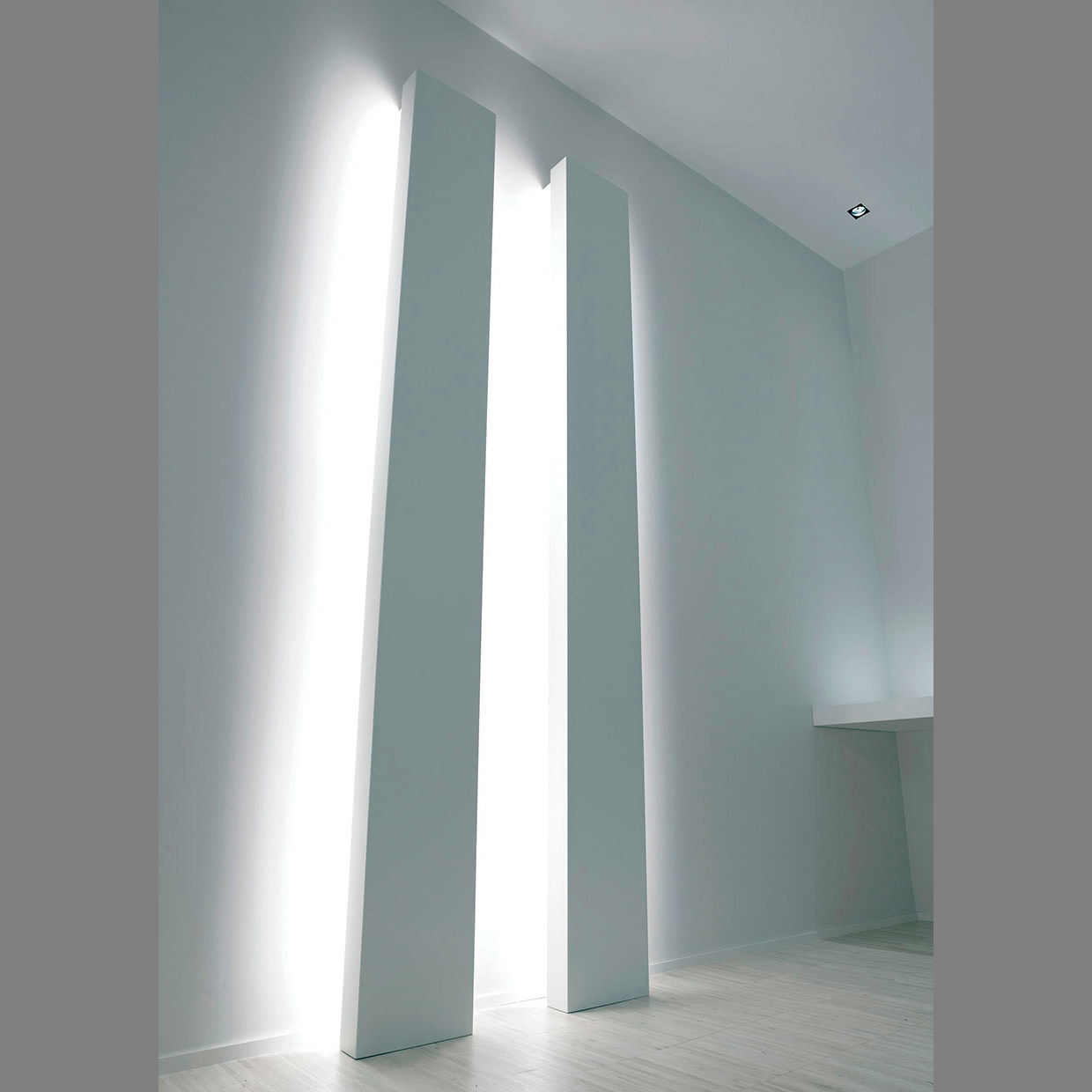 Davide Groppi Торшер Banner от Davide Groppi — в интерьере