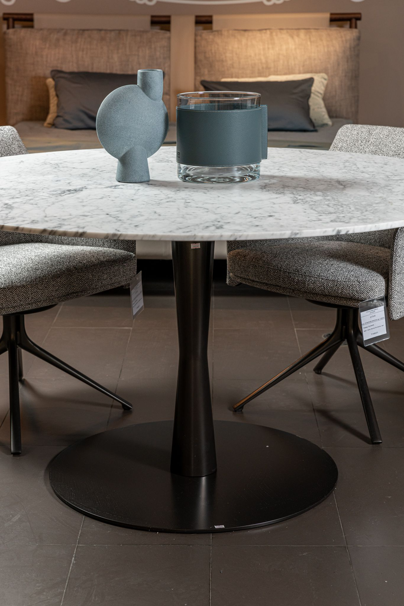 Poliform Стол Flute Bianco Carrara 125 от Poliform — в интерьере