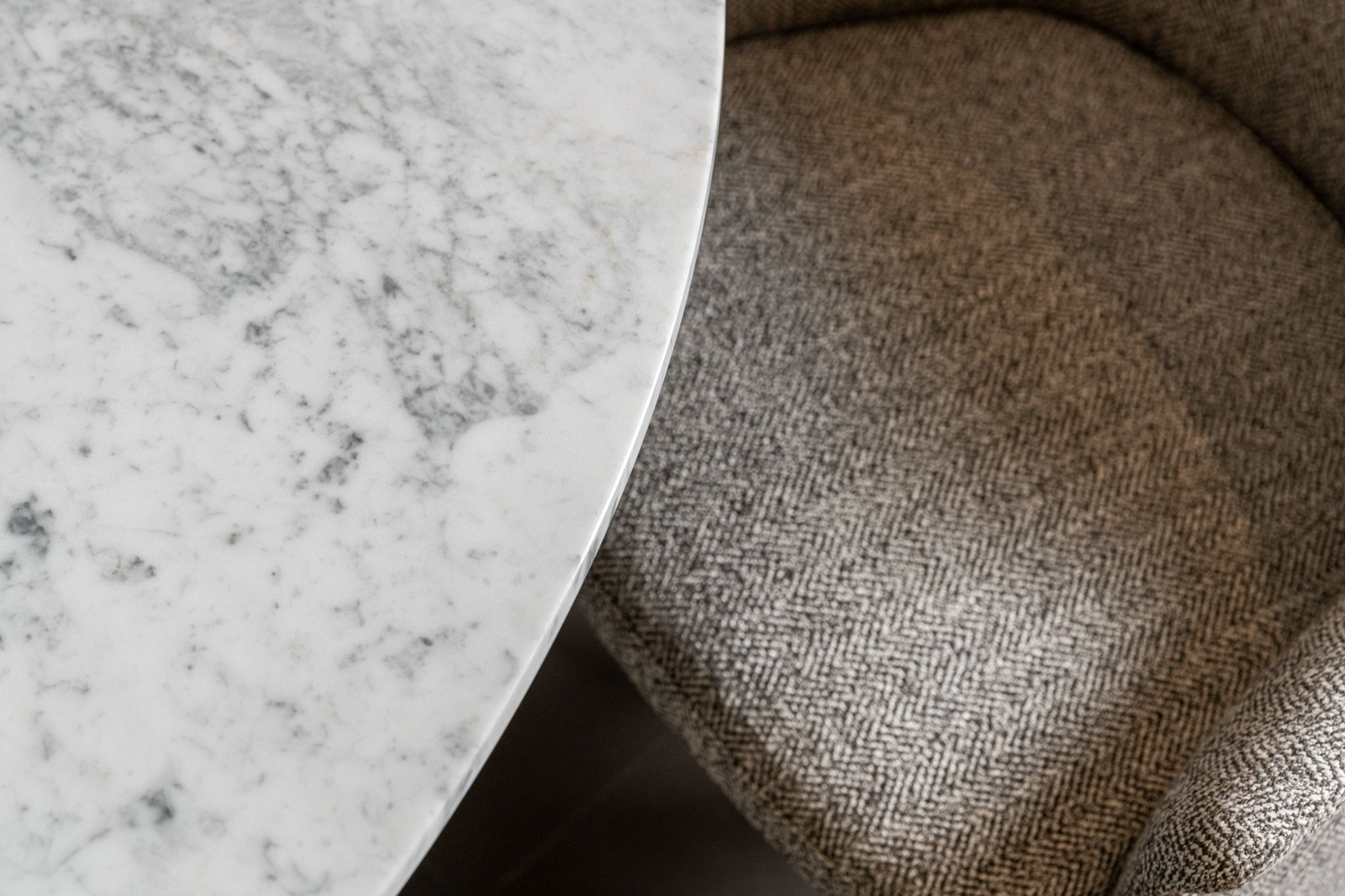 Poliform Стол Flute Bianco Carrara 125 от Poliform — в интерьере