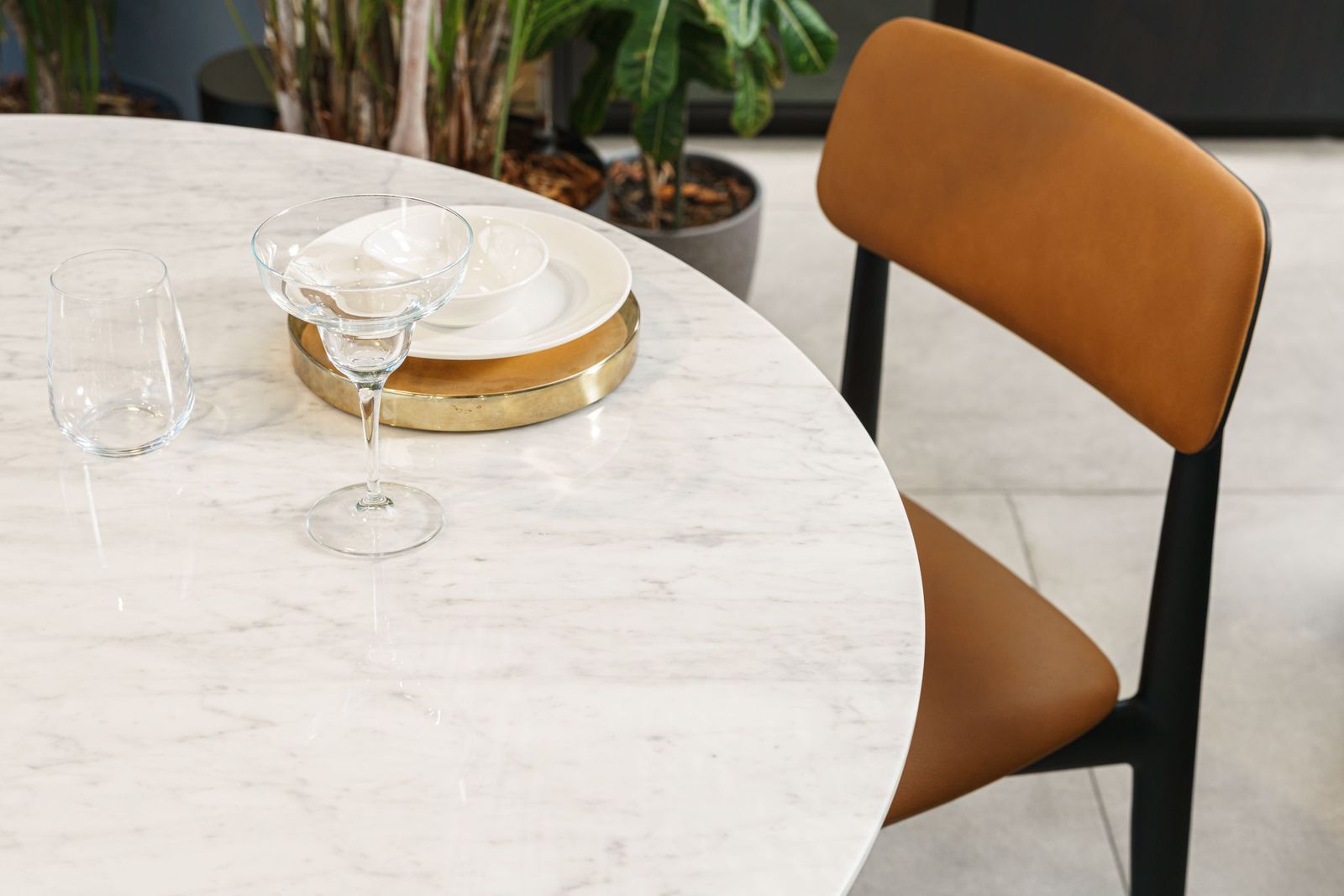 Poliform Стол Flute Bianco Carrara 125 от Poliform — в интерьере