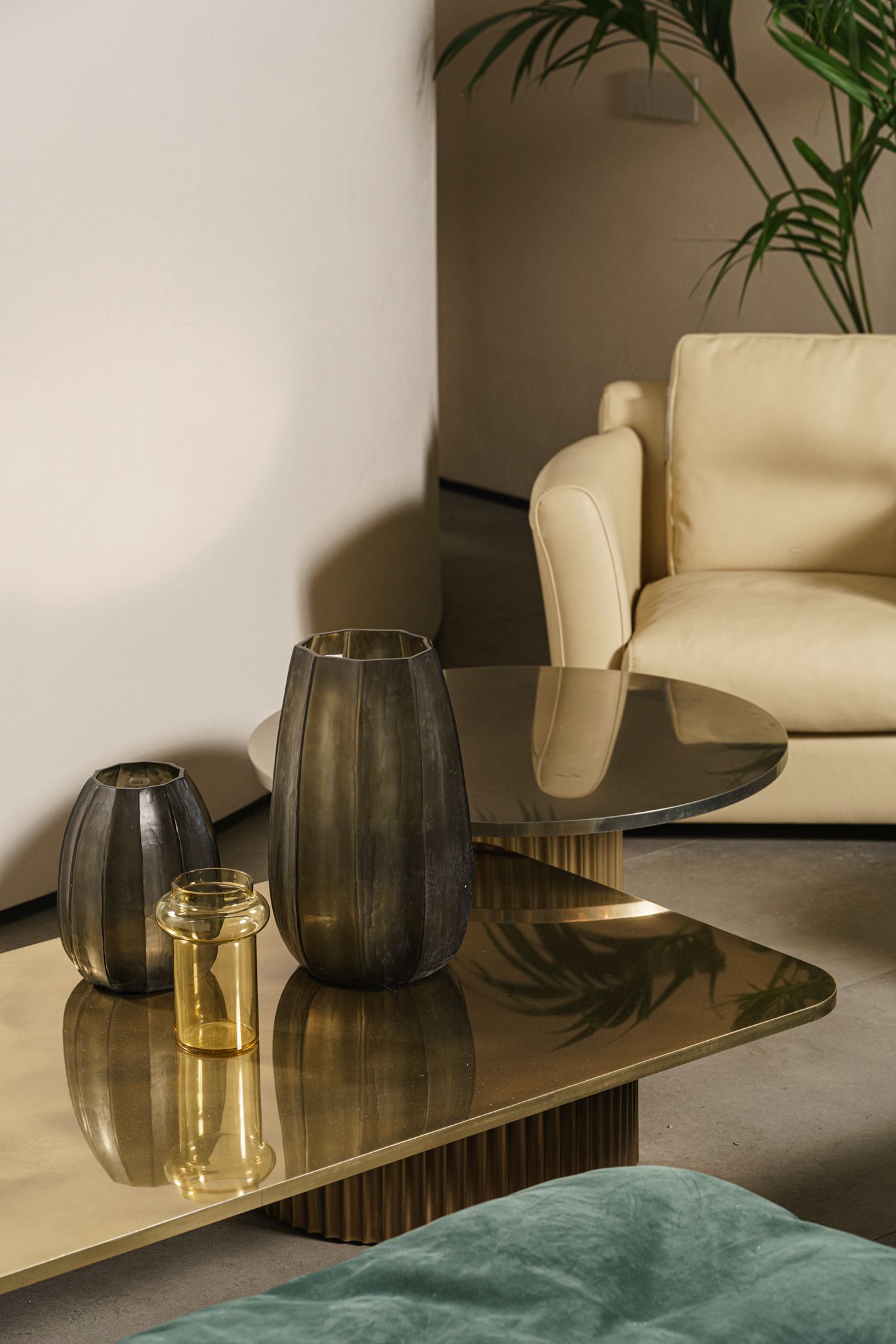 Baxter Журнальный столик Allure Antiqued polished brass 75 от Baxter — в интерьере