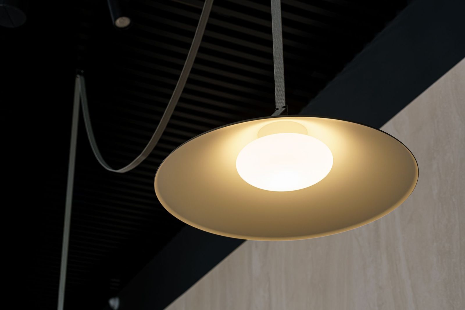 Vibia Подвесной светильник Plusminus Green Cone от Vibia — в интерьере