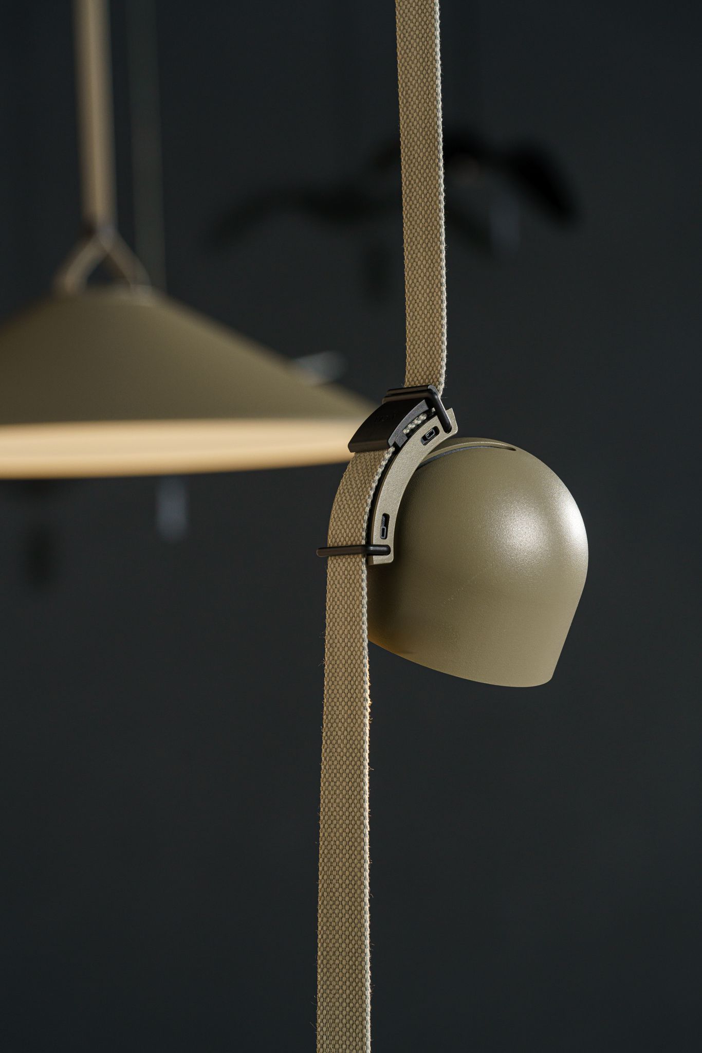 Vibia Подвесной светильник Plusminus Green Cone от Vibia — в интерьере