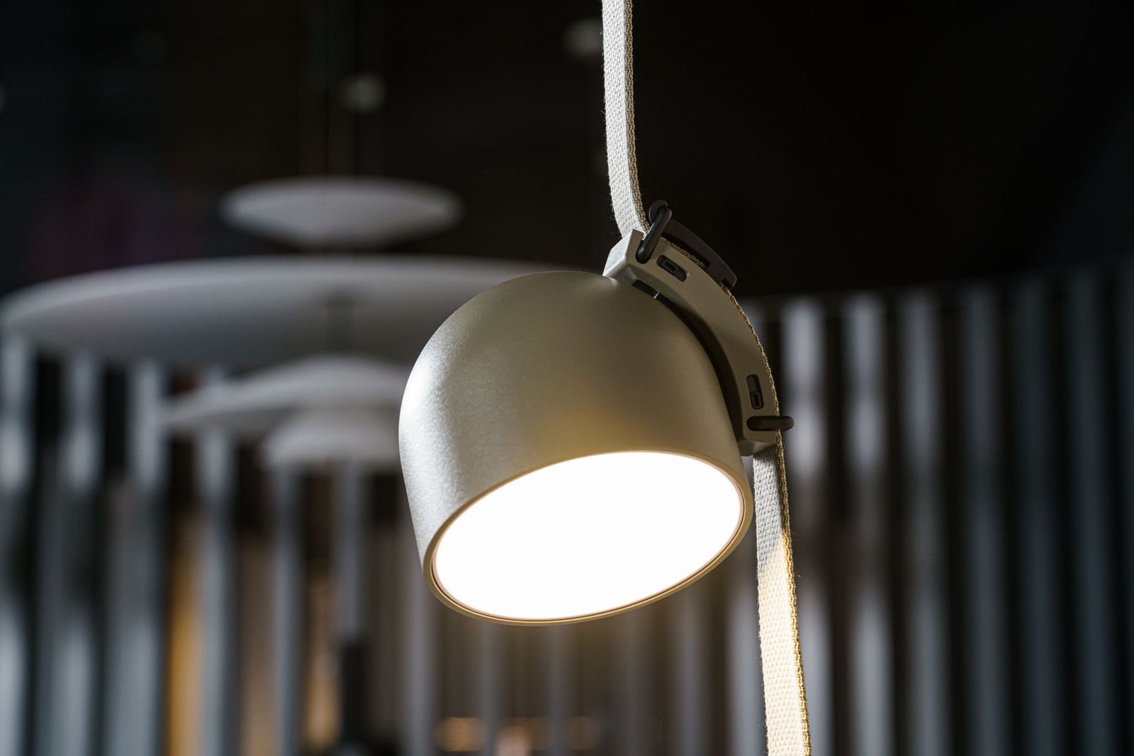 Vibia Подвесной светильник Plusminus Green Cone от Vibia — в интерьере
