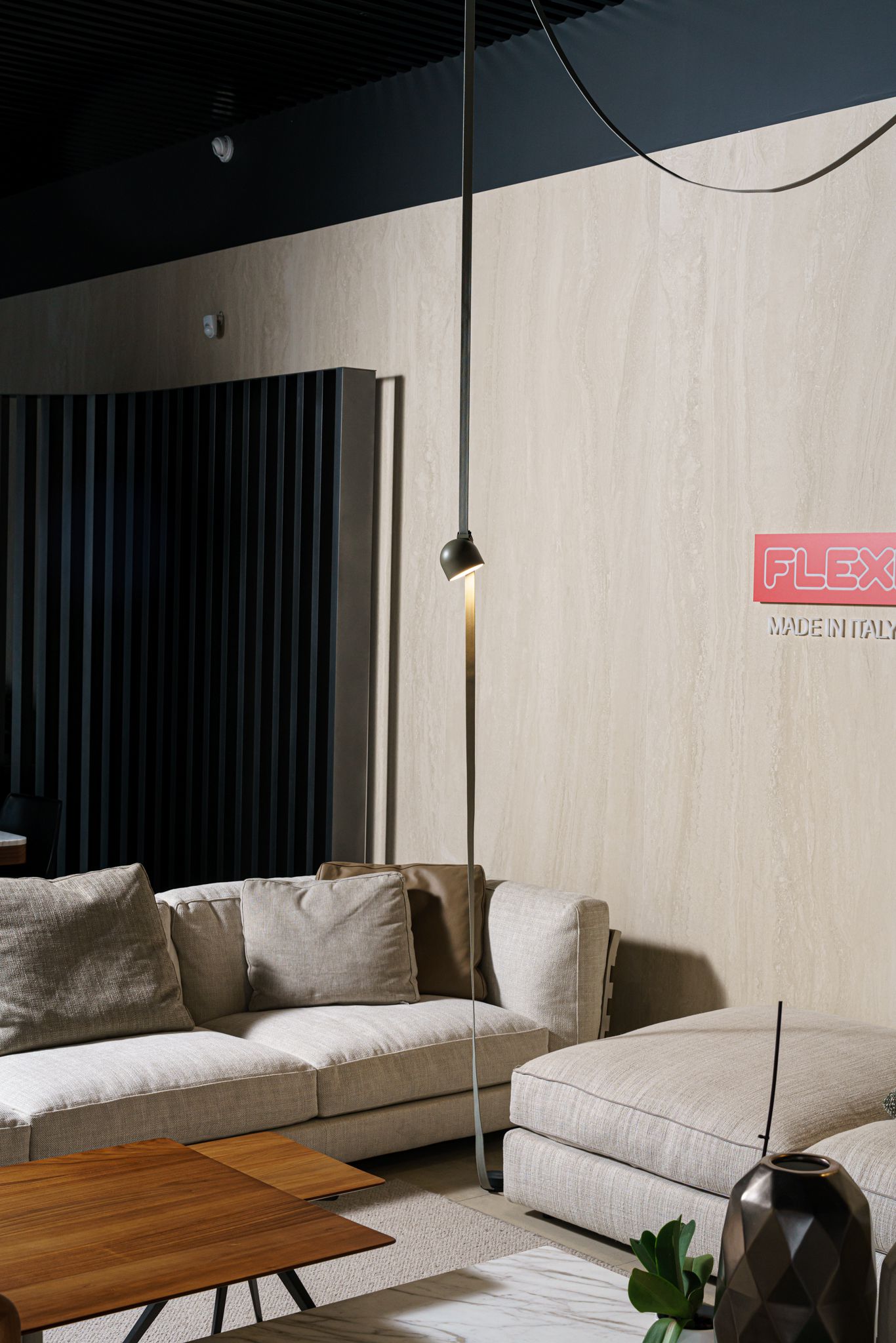 Vibia Подвесной светильник Plusminus Green Cone от Vibia — в интерьере