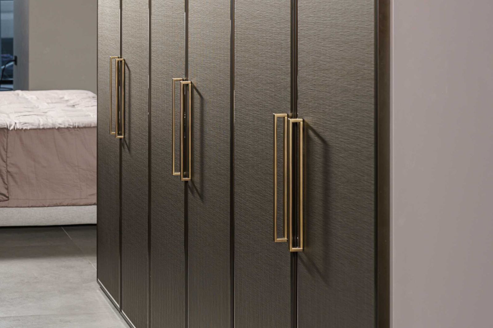 Flou Шкаф Guardaroba Private Dark от Flou — в интерьере