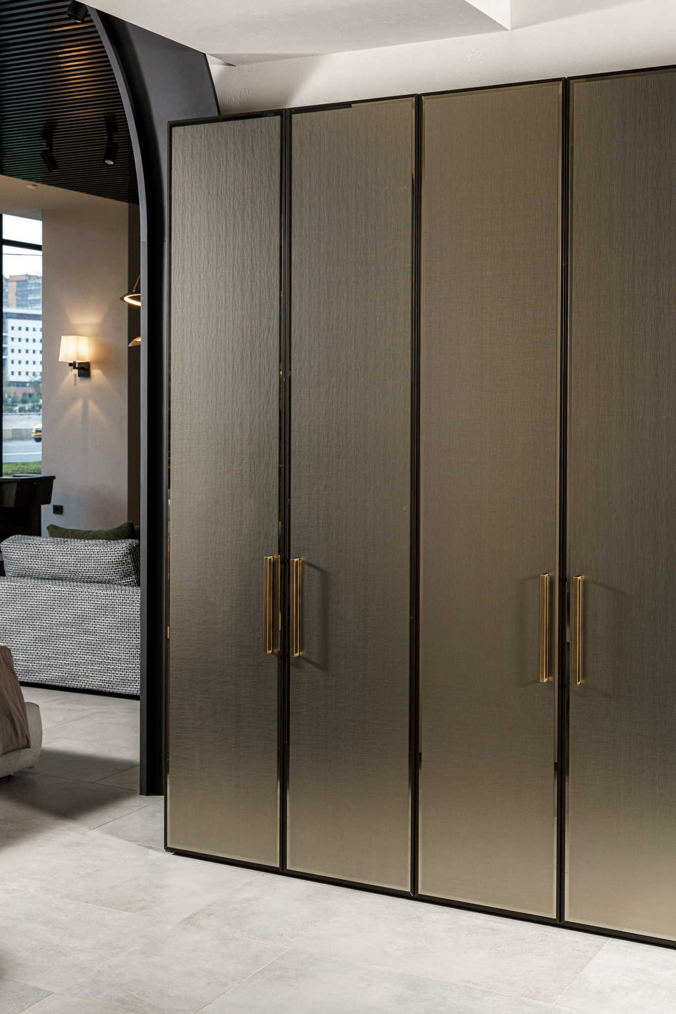 Flou Шкаф Guardaroba Private Dark от Flou — в интерьере